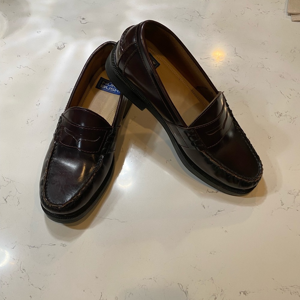 NUNN BUSH Mens Lincoln Burgundy Leather Penny Loaf